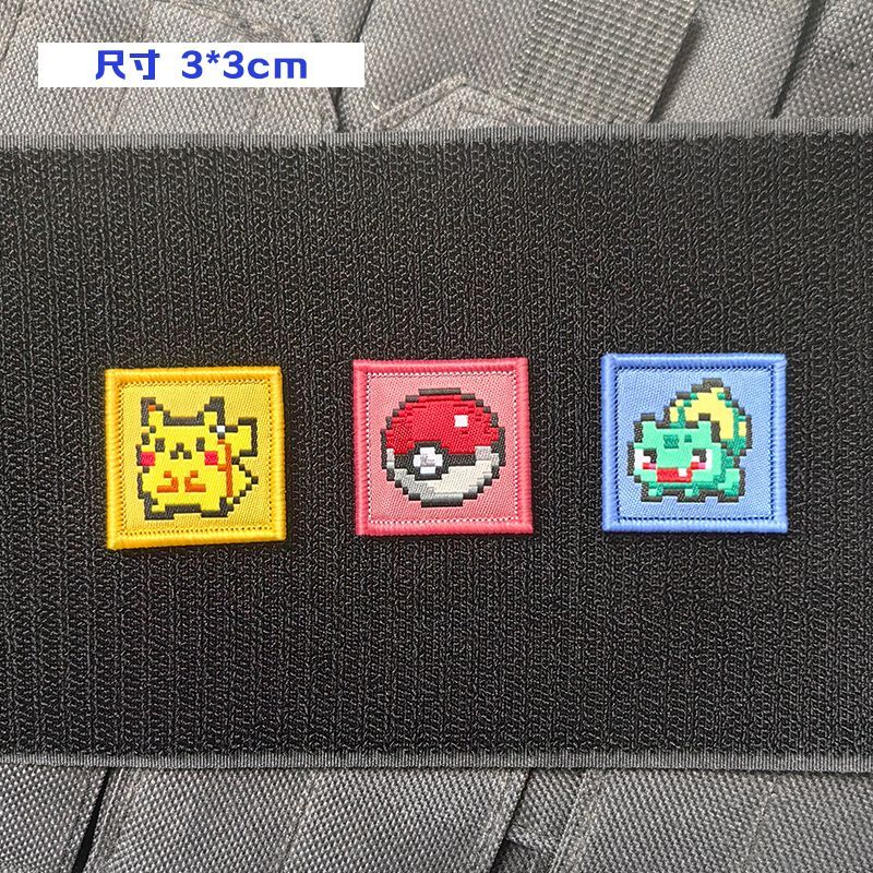 Toppe Ricamate Pixel di Pokémo - Pokeball Cosplay Prop recensione e prezzo